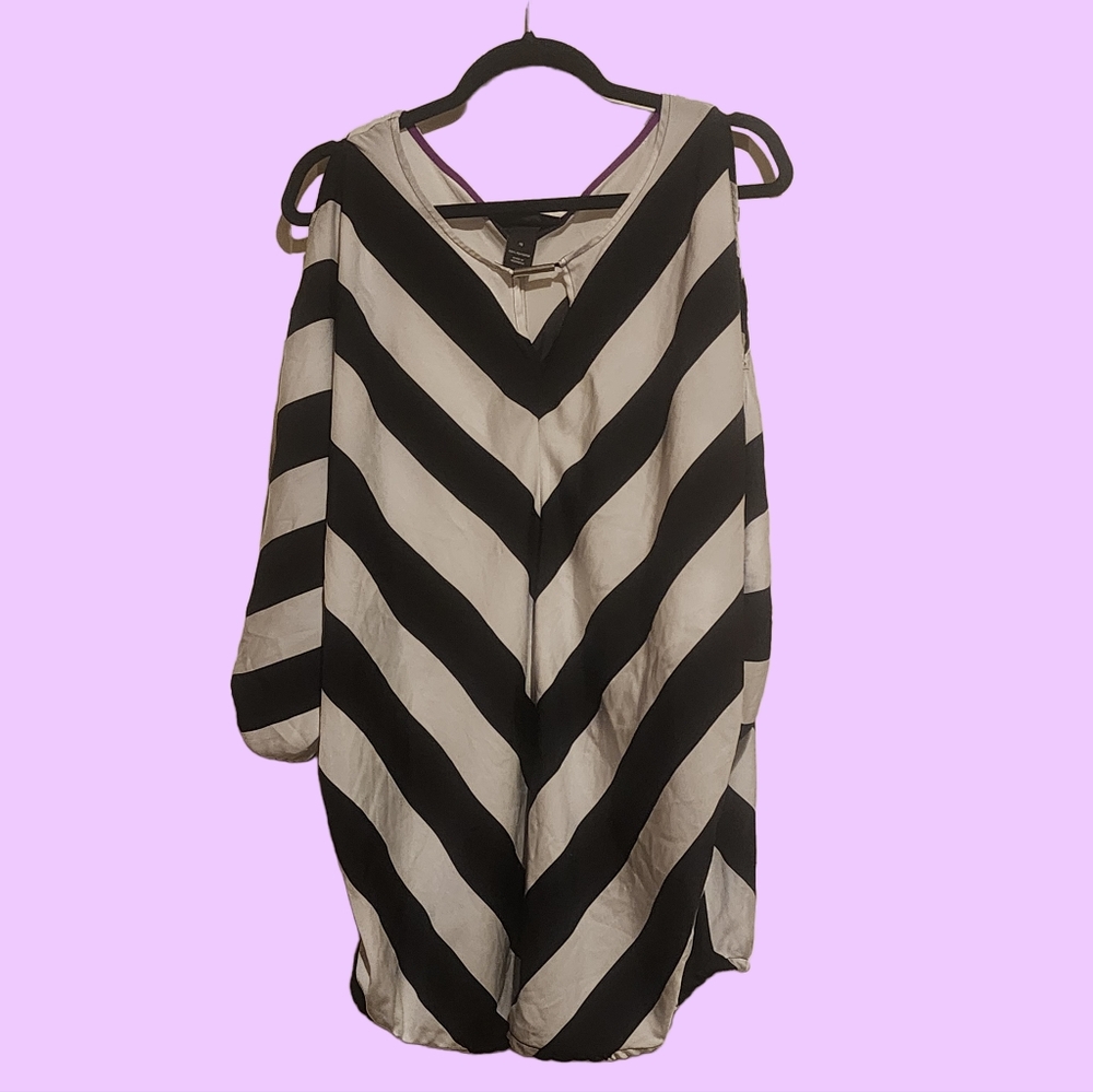 Lane Bryant cold shoulder top. Size 16